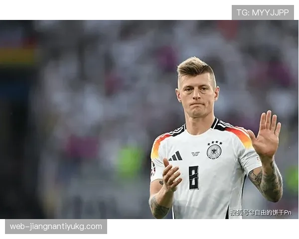 卡马文加 vs 托尼·克罗斯：新生代与中场大师的传球组织能力差距何在？